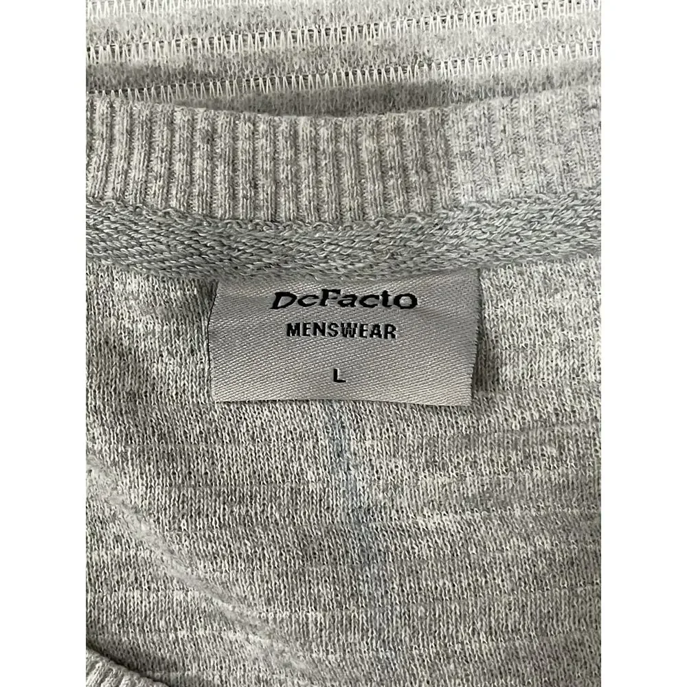 De Facto Sweater Mens Medium Gray Striped Sweatshirt Pullover N137